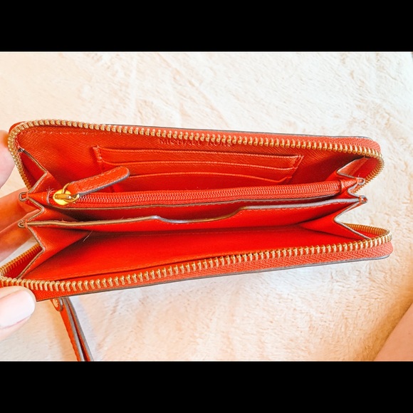 Michael Kors Continental Zip Around Wallet Orange - Picture 5 of 7